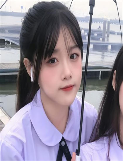 《美人》色彩运用解析精彩绝伦的：色调选择与情绪表达分析